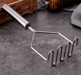 Smoother Purées, Fewer Strokes – Curved Wire Masher